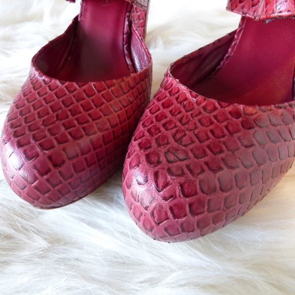 LOEFFLER RANDALL Sexy Red Semi Bootie Pumps 9 - Picture 4 of 6